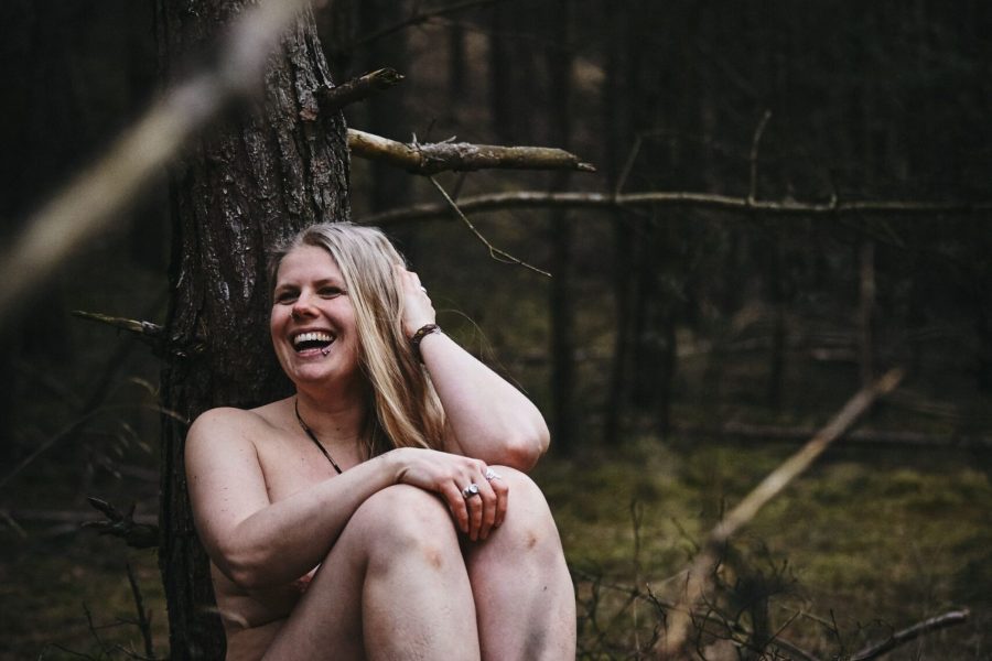 Lisa Wenck traumasensibles Embodiment Coaching wilde Weiblichkeit Lebendigkeit schamanisch (187)